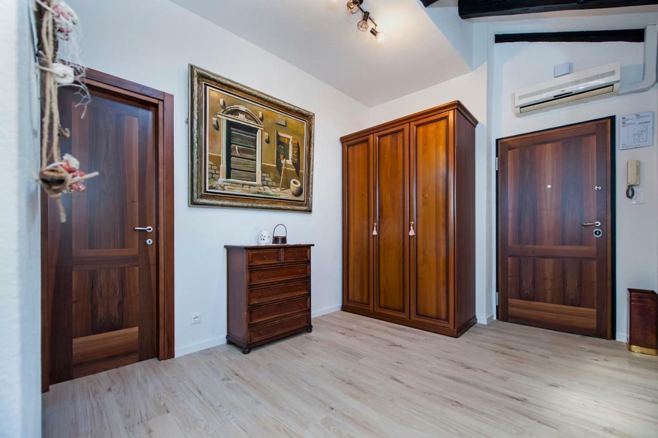Rovigno Bella Sea View Apartment エクステリア 写真