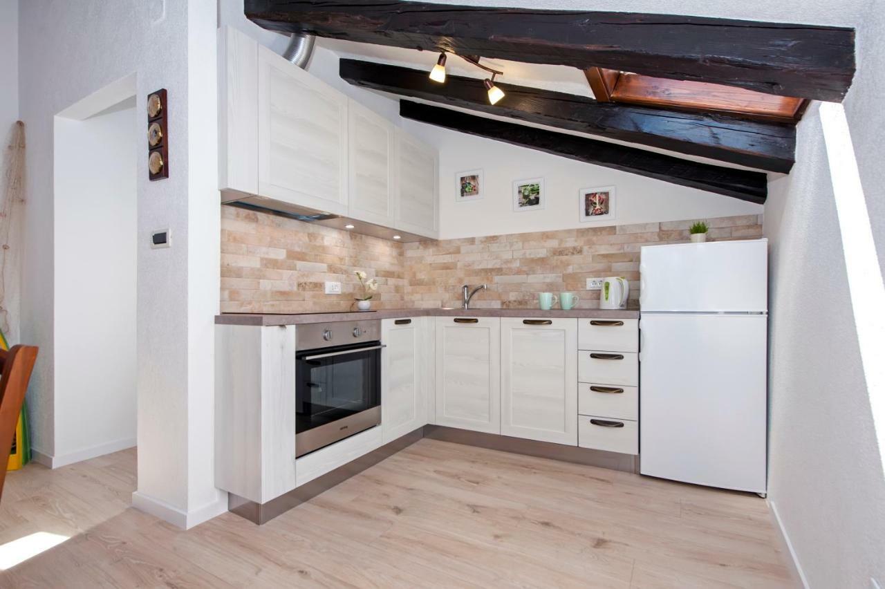 Rovigno Bella Sea View Apartment エクステリア 写真