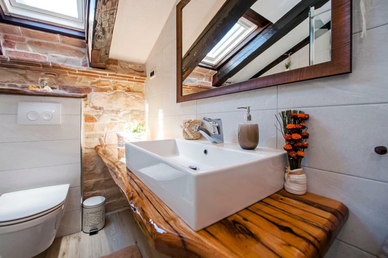 Rovigno Bella Sea View Apartment エクステリア 写真
