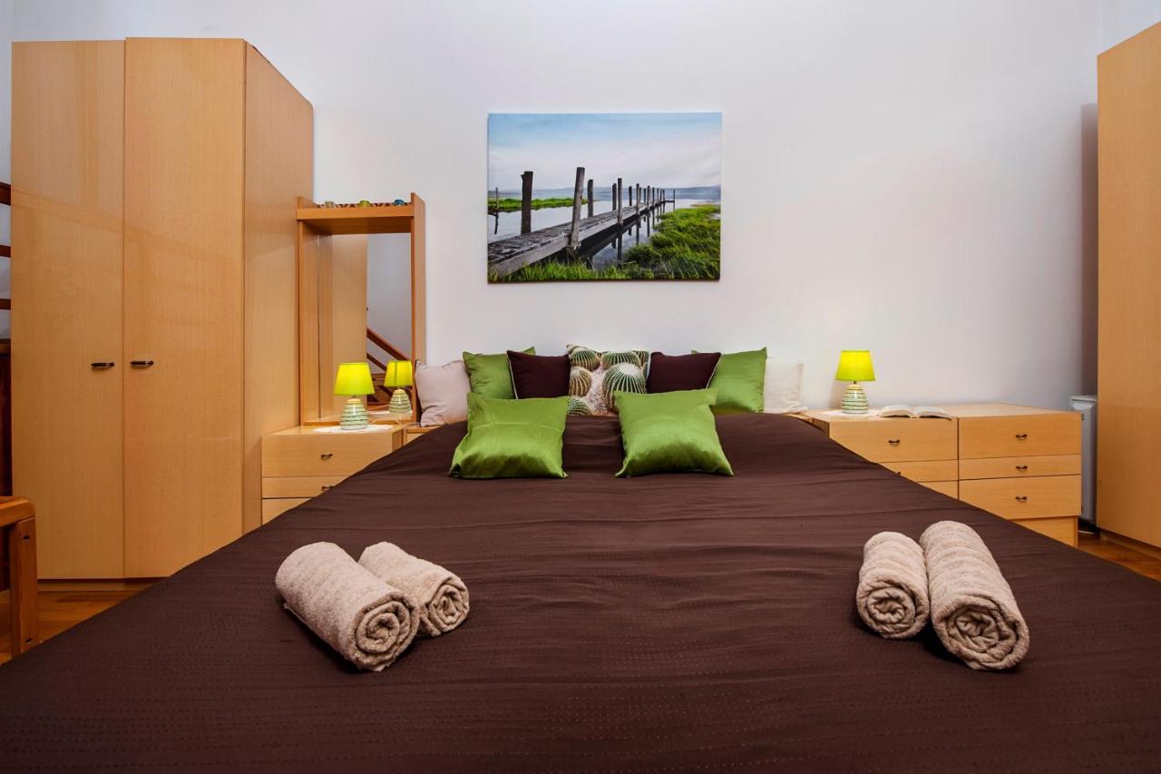 Rovigno Bella Sea View Apartment エクステリア 写真