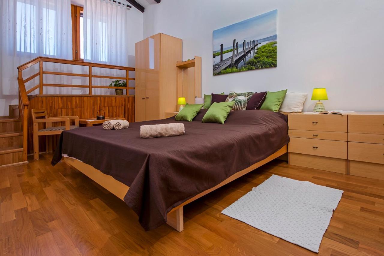 Rovigno Bella Sea View Apartment エクステリア 写真