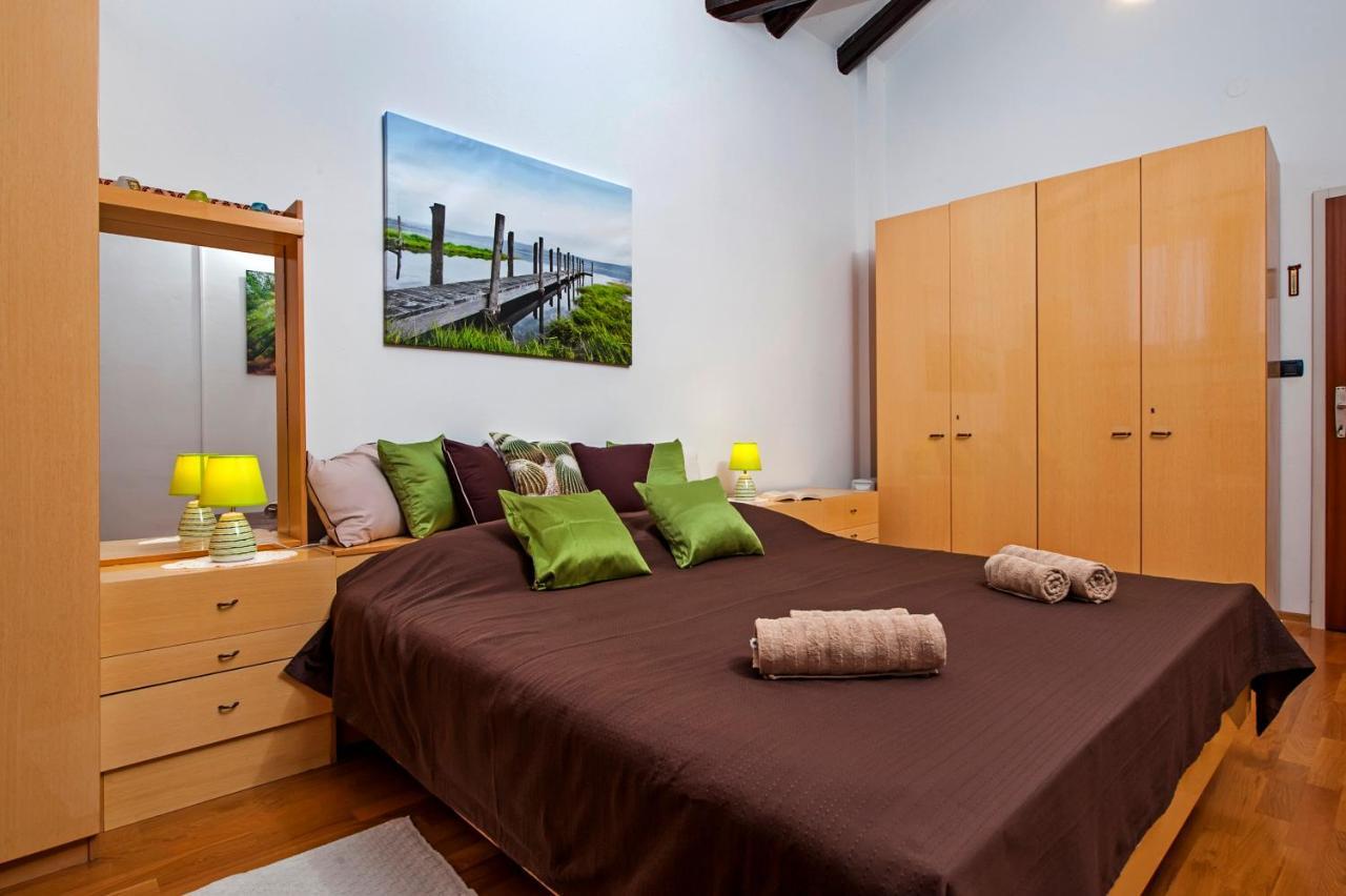 Rovigno Bella Sea View Apartment エクステリア 写真